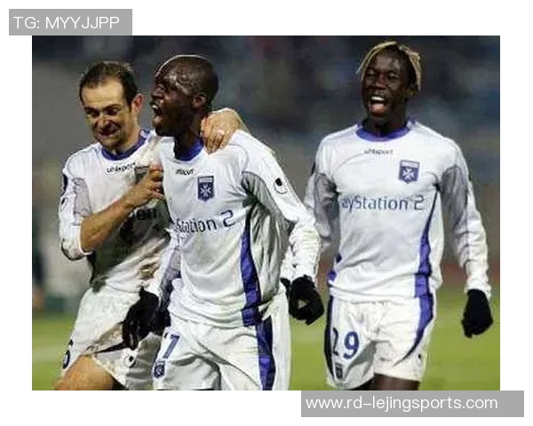 冰岛杯精彩对决托尔阿克雷利里迎战斯塔尔南展现足球魅力