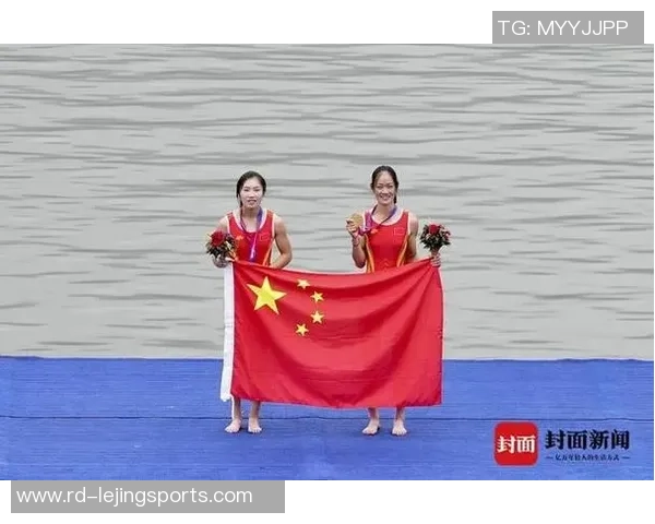 浙江赛艇全运榜首金，来自两个桐庐姑娘，其间一个还戴着近视眼镜